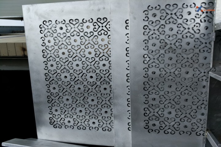 鏤空雕刻鋁單板:個性化金屬藝術引領空間裝飾新風尚